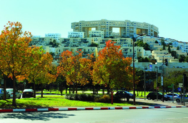 Modi’in is a modern city that was planned by the world-renowned architect Moshe Safdie. An environmentally friendly city, it boasts wide streets, a covered shopping mall and direct train service to Tel Aviv. Photo: Sasson Tiram