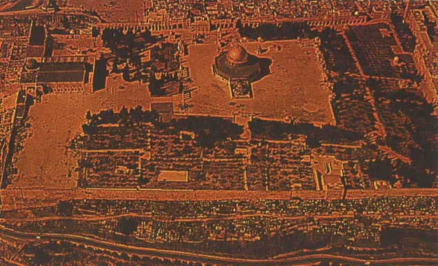 Aerial view of the Temple Mount and the Eastern Wall.