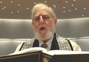 Cantor Sherwood Goffin at Lincoln Square Synagogue in more recent days. Photo: Michael Datikash/the New York Jewish Week